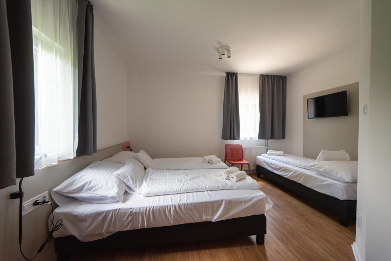 Bed and Breakfast Dalma Panzio Balatonvilágos Exterior foto