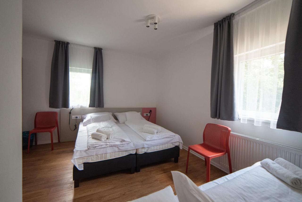 Bed and Breakfast Dalma Panzio Balatonvilágos Exterior foto