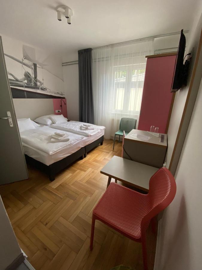 Bed and Breakfast Dalma Panzio Balatonvilágos Exterior foto